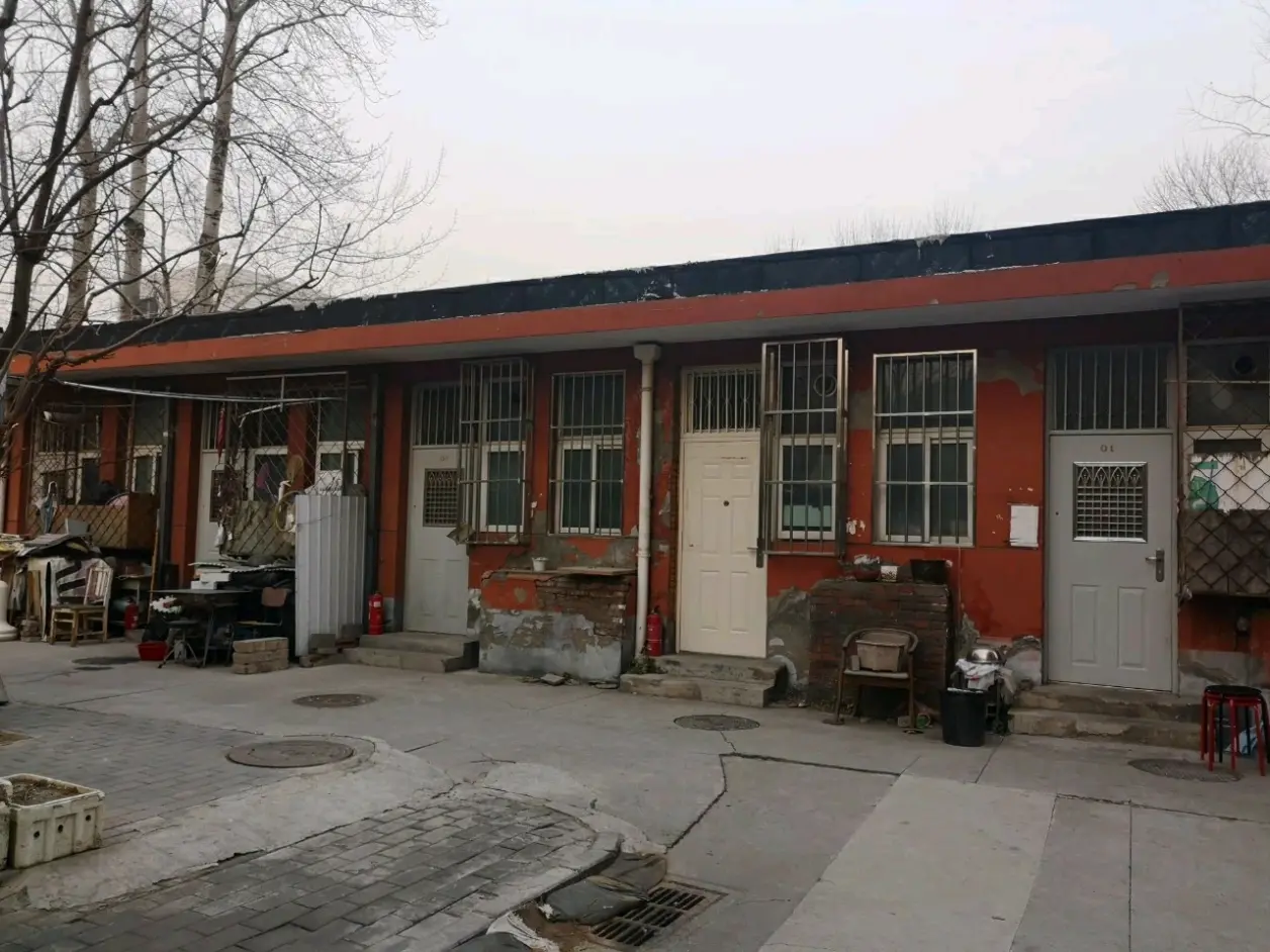 △ 定福庄，孙某氏户籍所在地，吴靖摄孙文斌一家在朝阳区定福庄一排排高