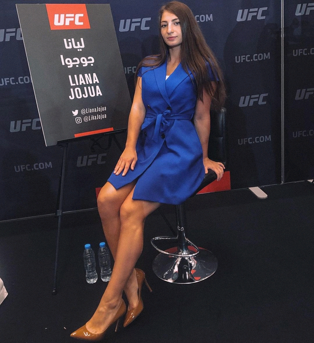 ufc女子蝇量级选手利亚娜乔朱亚ins照片自取