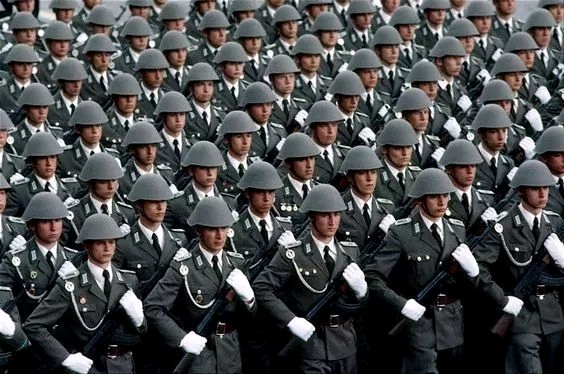 民主德国东德国家人民军风采