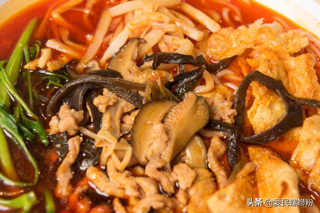 现煮螺蛳粉图片 75055338064b90cbb5fe0d7e1cc4493d30726670.jpg