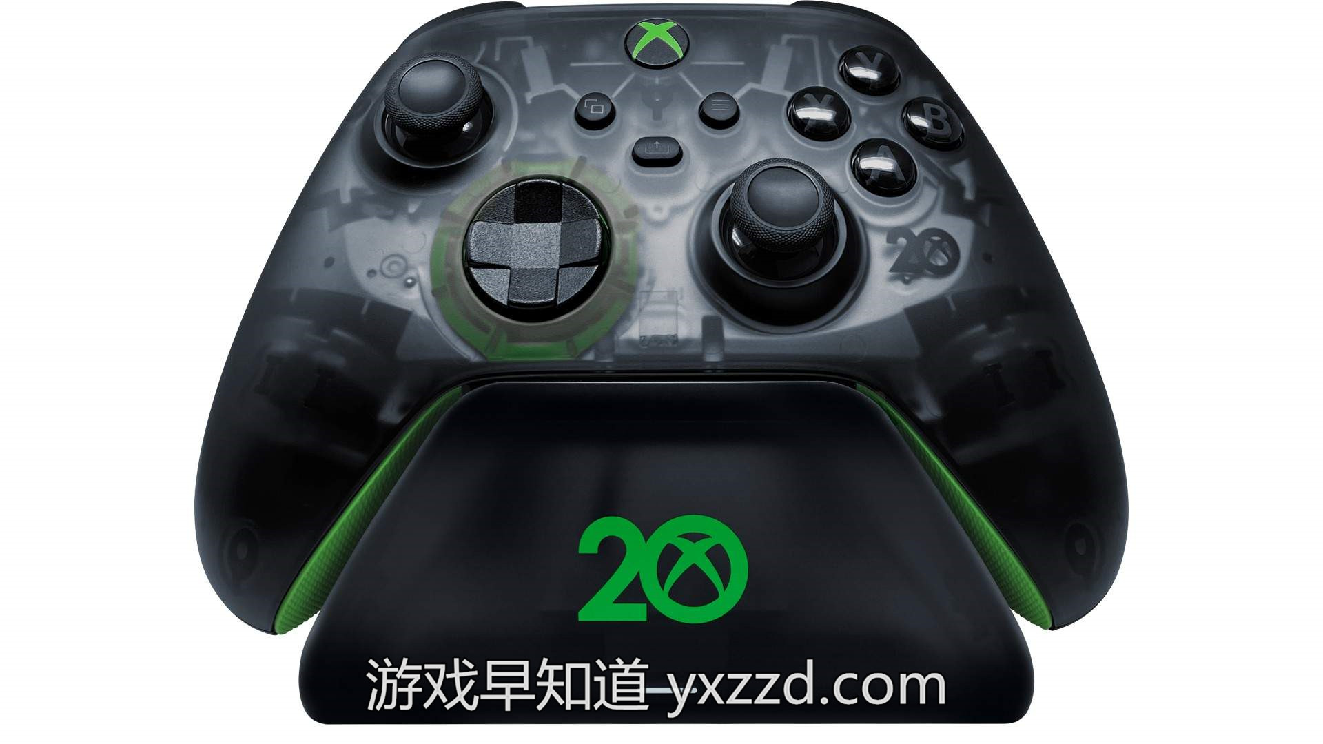 此外xbox还与雷蛇合作推出xbox 20周年特别版手柄充电底座.