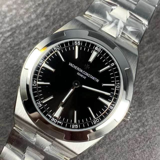 xf江诗丹顿纵横四海2000v,江诗丹顿复刻除了伍陆之型就这款能戴