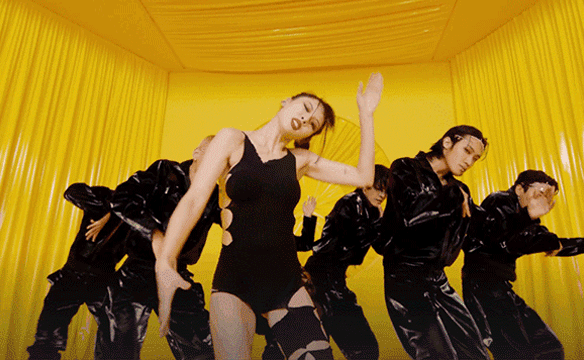 《i am not cool》mv 片段