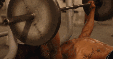 108公斤杠铃压断颈骨!健身房再发惨案