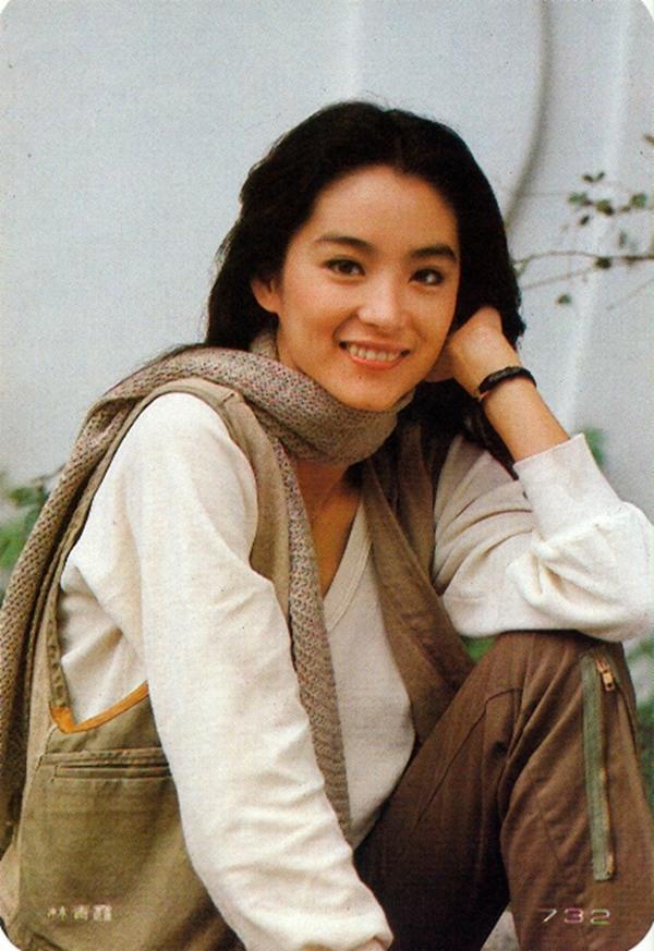 林青霞亲姐姐曝光,嫁到了河南领退休金度日,姐妹俩36年后才见面