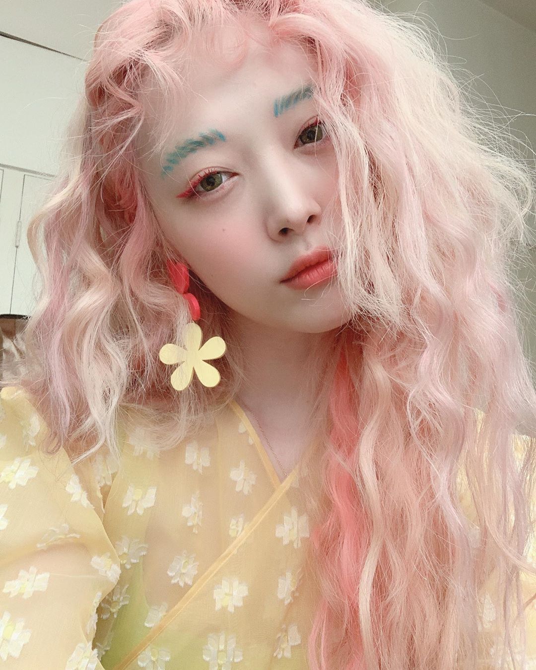 水蜜桃|草莓|车厘子|蜜橘|崔雪莉ins水果妆容分享~妹妹真的好少女皮肤