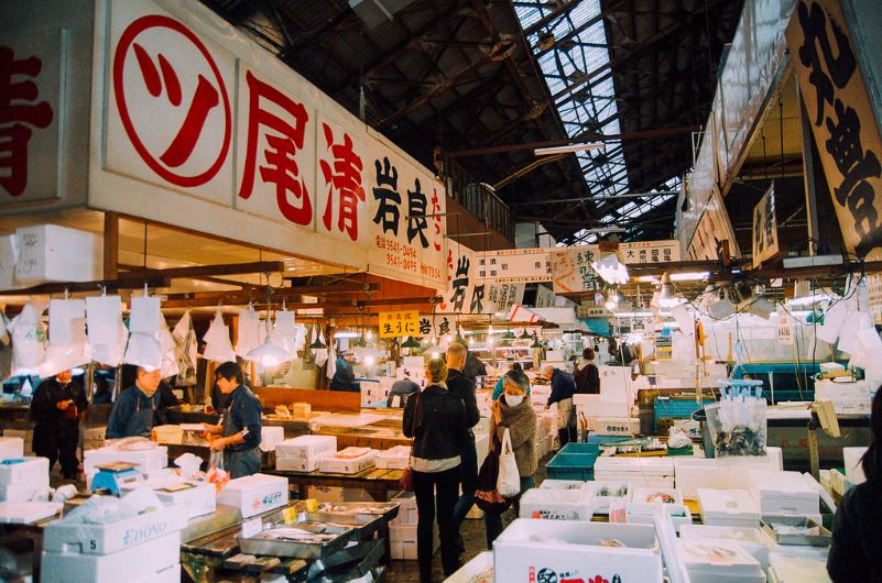 是1998年5月,在这个东京最大的鱼市场里,供应着全日本甚至全世界最好