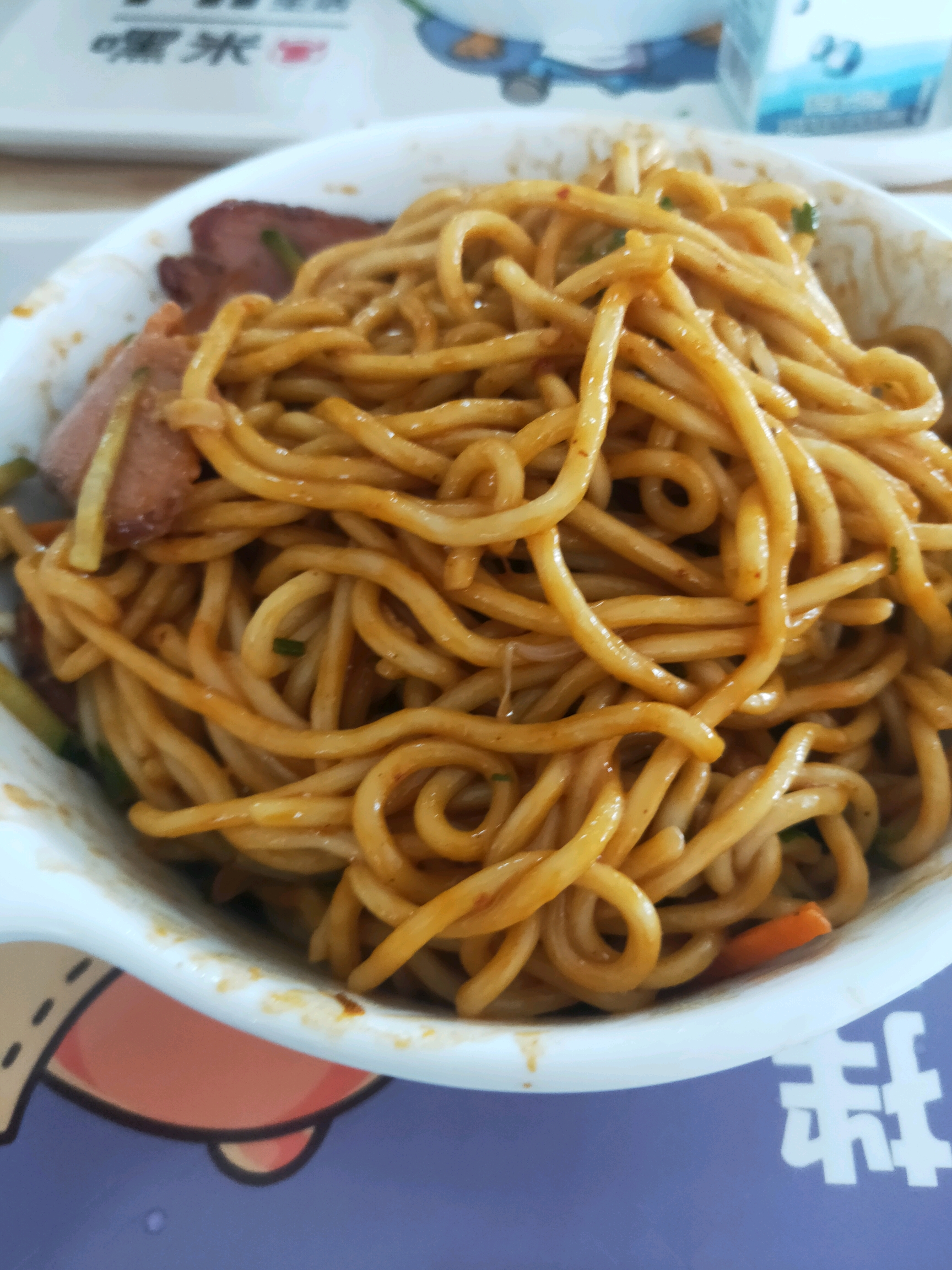 椒香熏鸭肉拌面