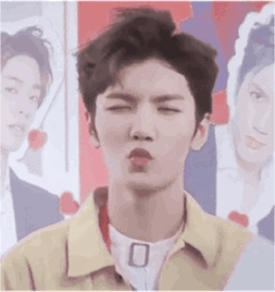 沙雕向当oner被夸张表白后的反应表情包预警