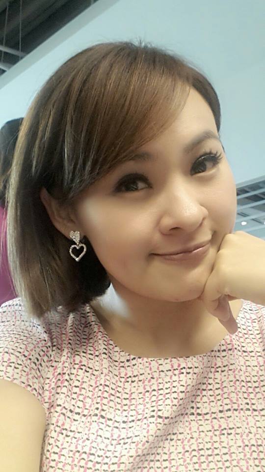 台湾省大世界新闻美女主播失误化解尴尬(王志郁)