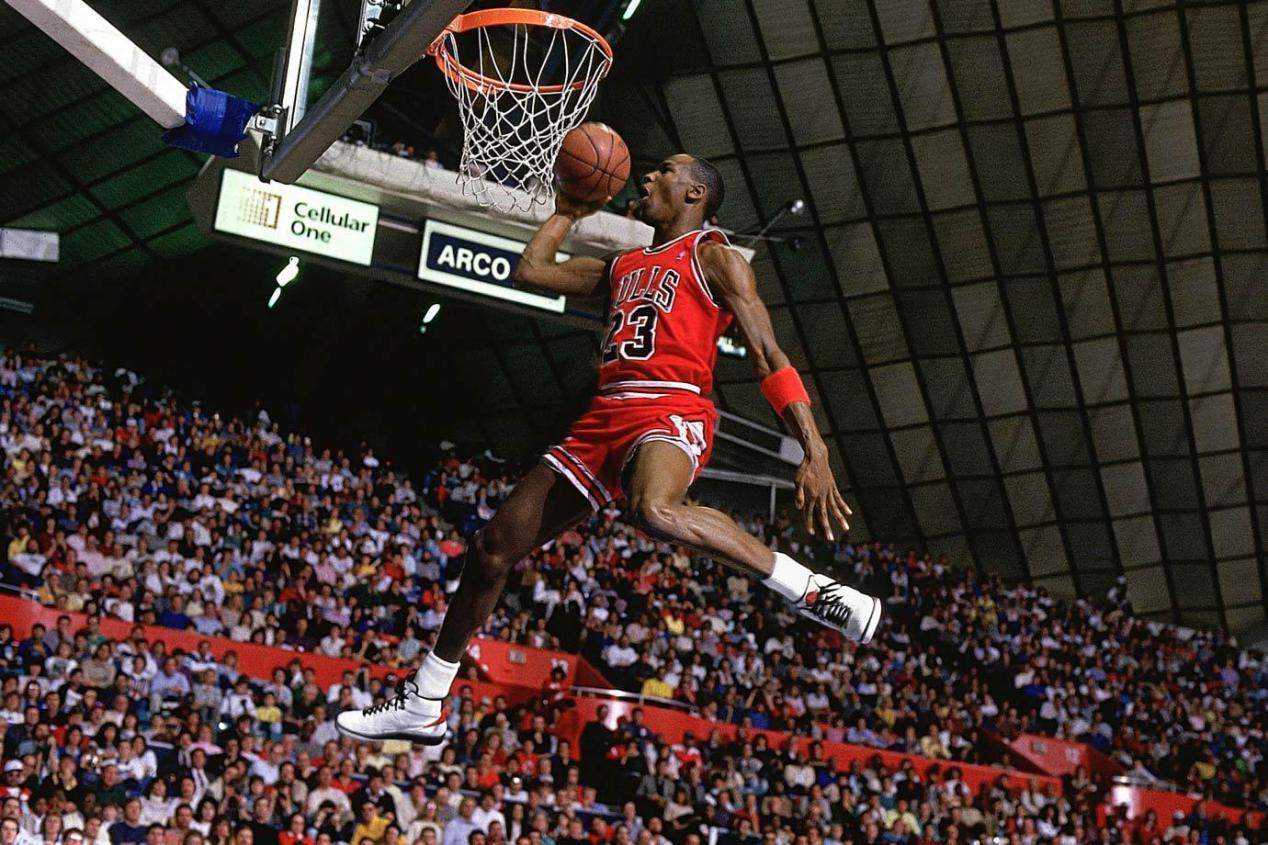 盘点nba中那些扣碎篮板的球员,乔丹上榜,有两人曾上榜两次
