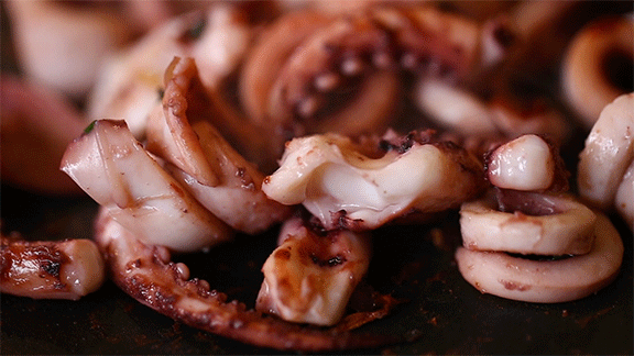 二次元动态萌图gif 3 ( 美食 流量党注意 还有嘴馋的不要打我!