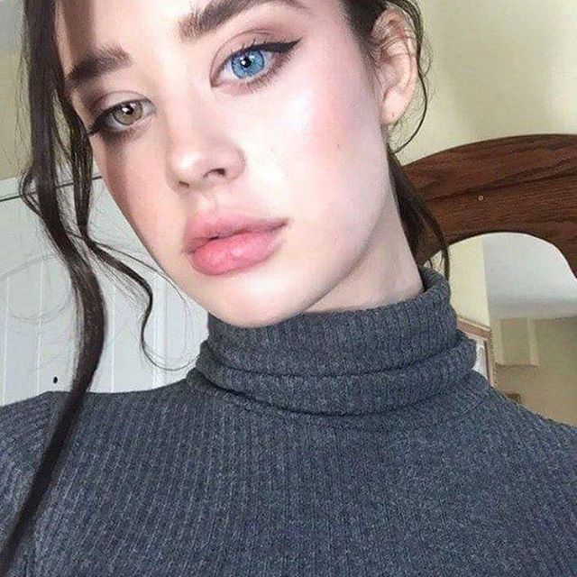 美国模特:sarah mcdaniel 天生异瞳