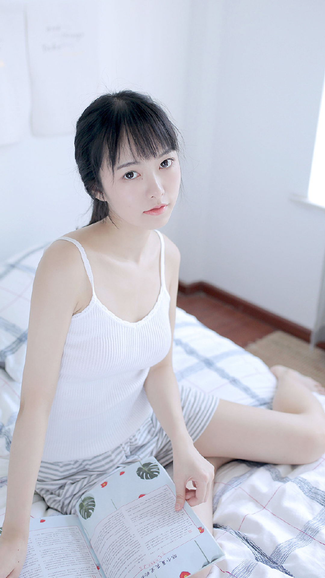 全面屏美女高清壁纸:幸福右边,荒无人烟