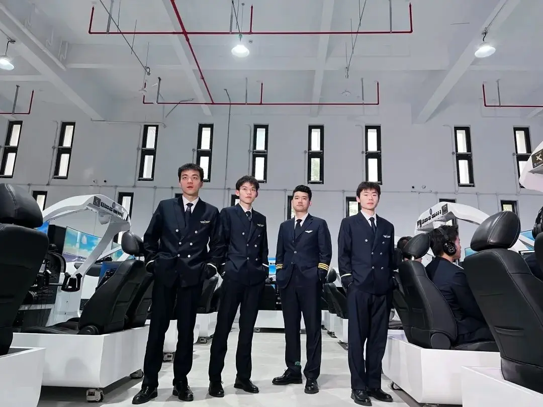 问：对于“民航飞行”特长生，航高与南航大会进行怎样的贯通培养？答：