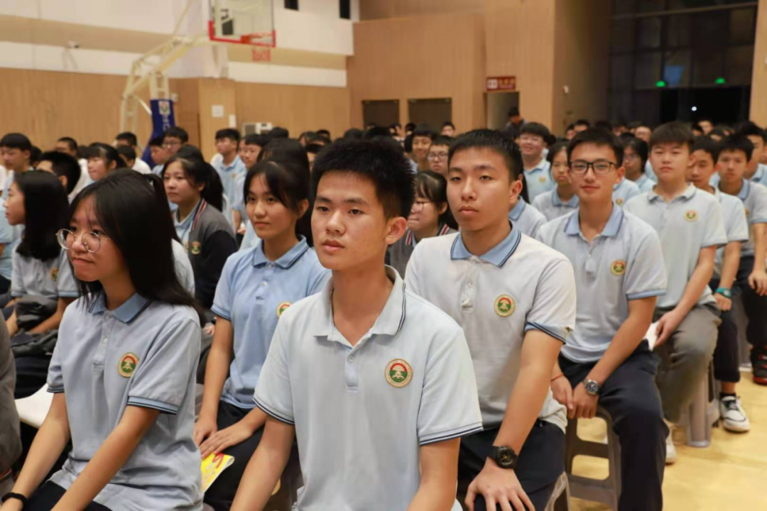 江门广雅九年级期中表彰会