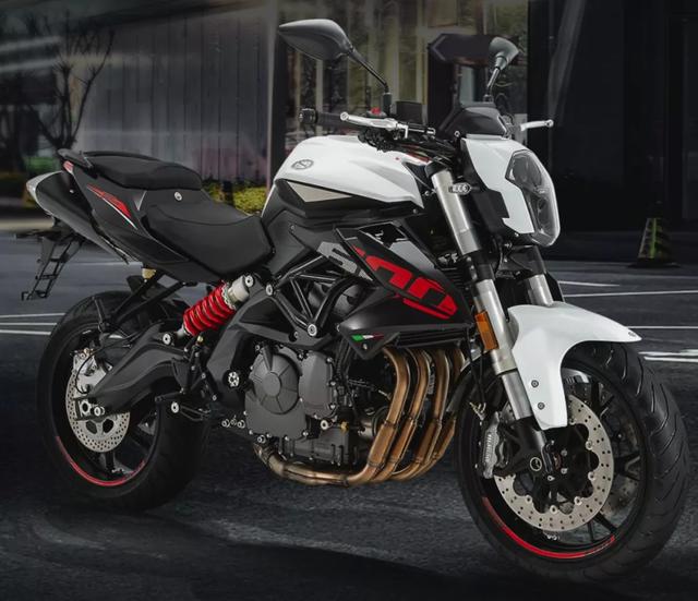 46800元，贝纳利发布新款黄龙600，配置增加售价不变