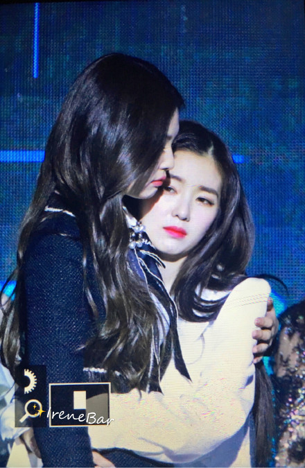 公费谈恋爱?irene和jennie这样做过分