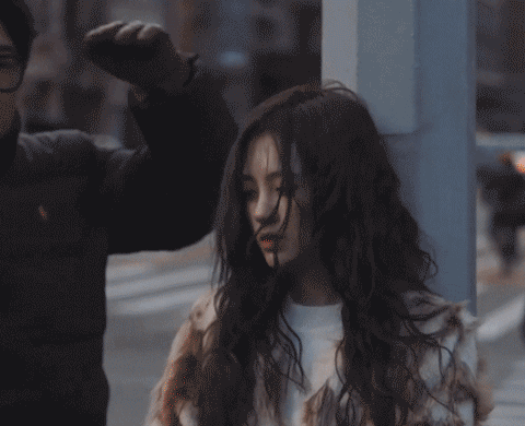 女明星还是当红小鲜肉都离不开的,那绝对是炙手可热的神器