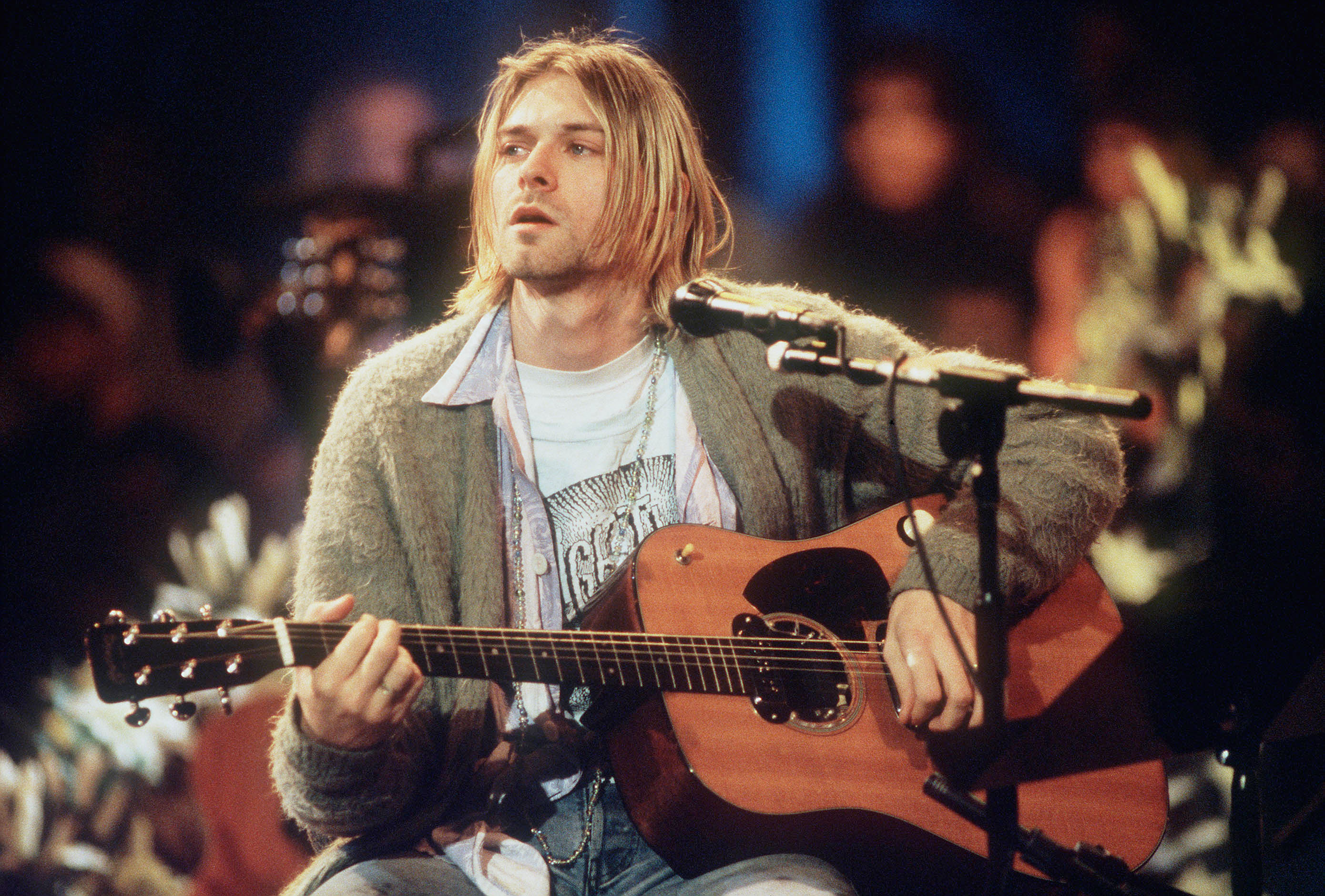 【摇滚名人传】科特·柯本(kurt cobain)"与其苟延残喘,不如从容燃烧"