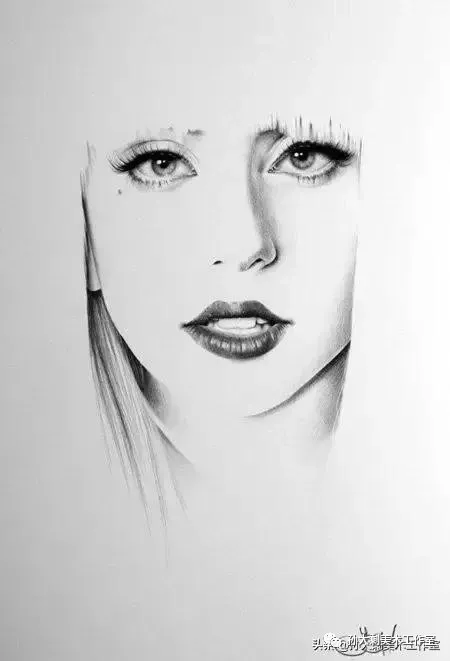 素描铅笔画:这些美女,永不褪色