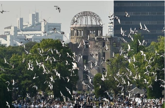 原子弹纪录片广岛 82a6e168f84b31e2cb6d910e86707e0946f03881.jpg