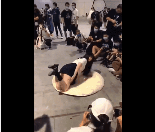 上海jk漫展事件上保安你还管不管了女主霸气回应