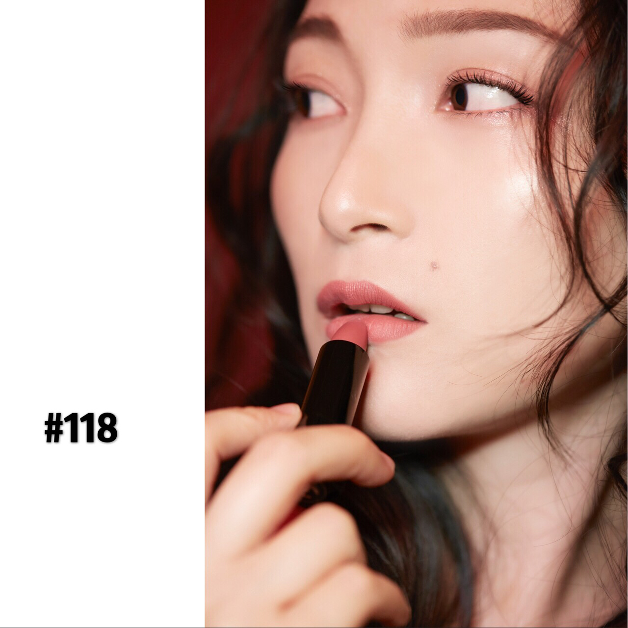 香奈儿新款口红试色(952唇釉,118豆沙色,43珊瑚色)