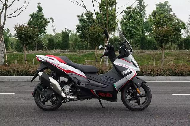 科技 汽车 图文版 艾普瑞利亚 aprilia sr max300 中型踏板,骑士网