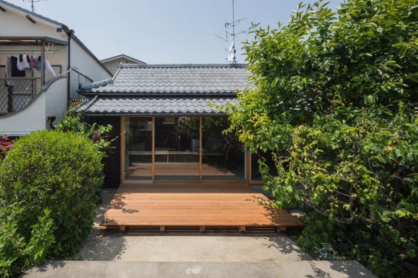 日本现代木结构住宅,会转弯的有趣墙面设计