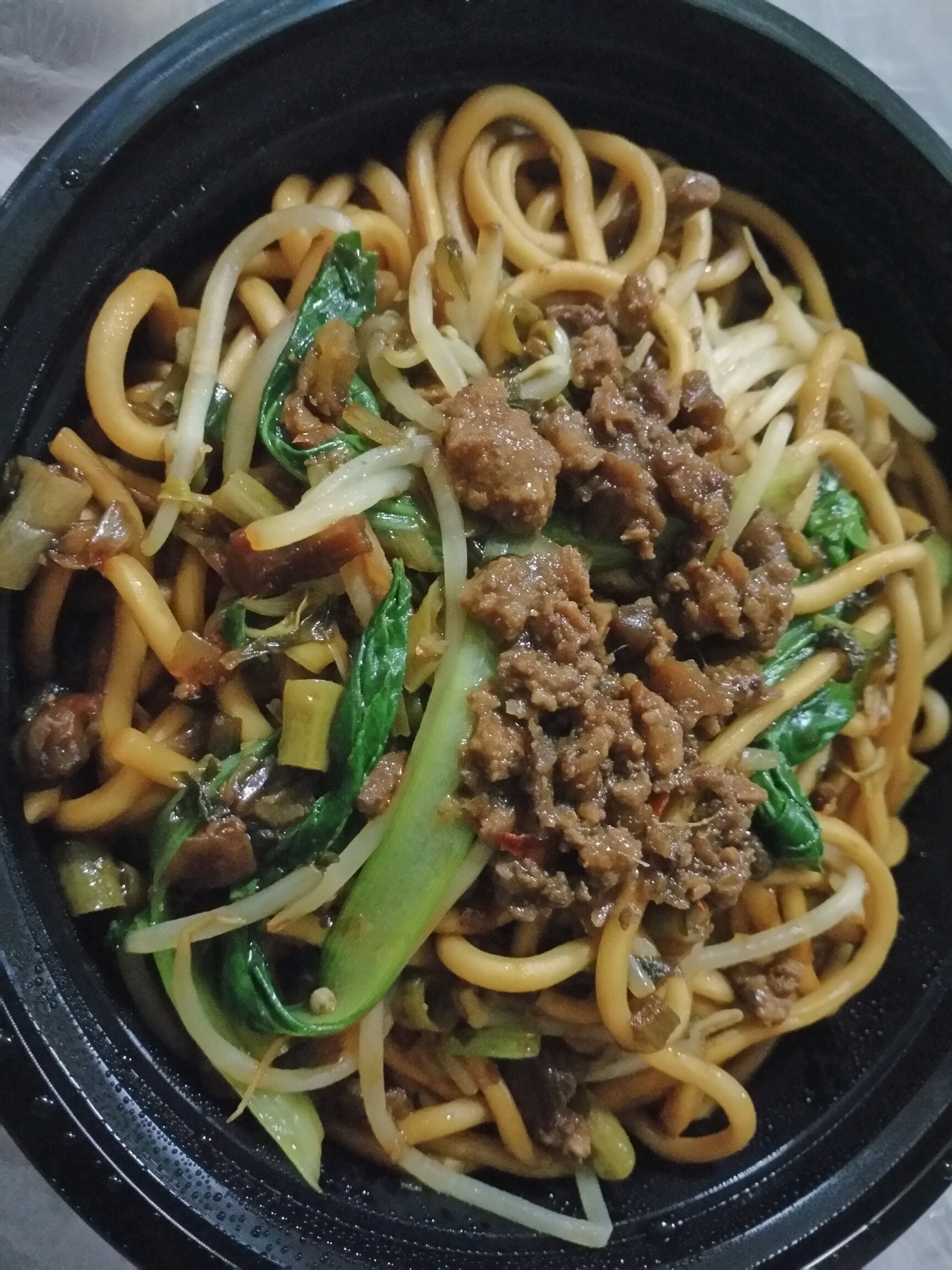 陪妈妈做个小手术,就让外卖送到住院部了,我有点想吃炸酱面,结果可能