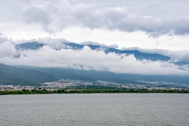 卓玛途旅云南文旅 | 大理苍山新景色,烟雨笼罩的洗马潭犹如人间仙境