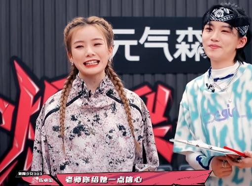 陈卓璇,陆柯燃梦幻联动,莫名很有cp感,韩红出现错觉