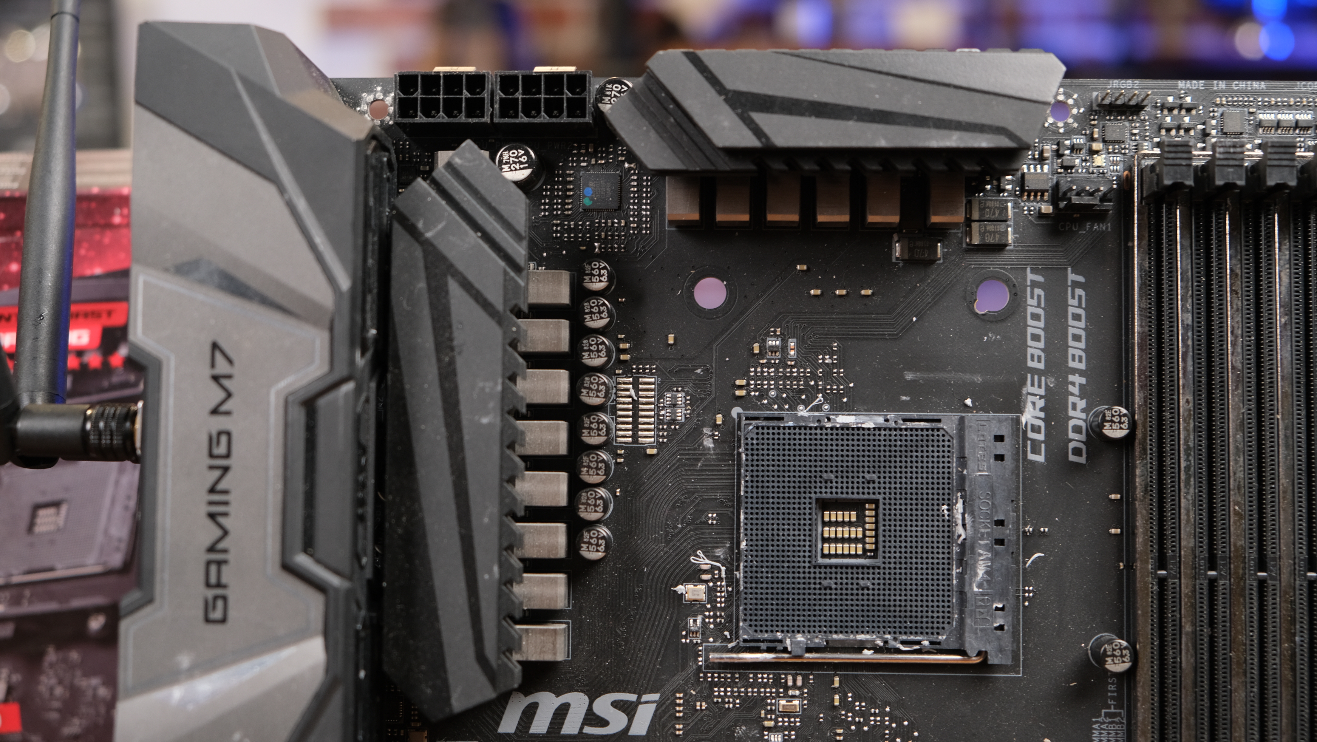 c6ex470m7x570gaming同样花1000块该怎么选3800x在三代主板上的表现