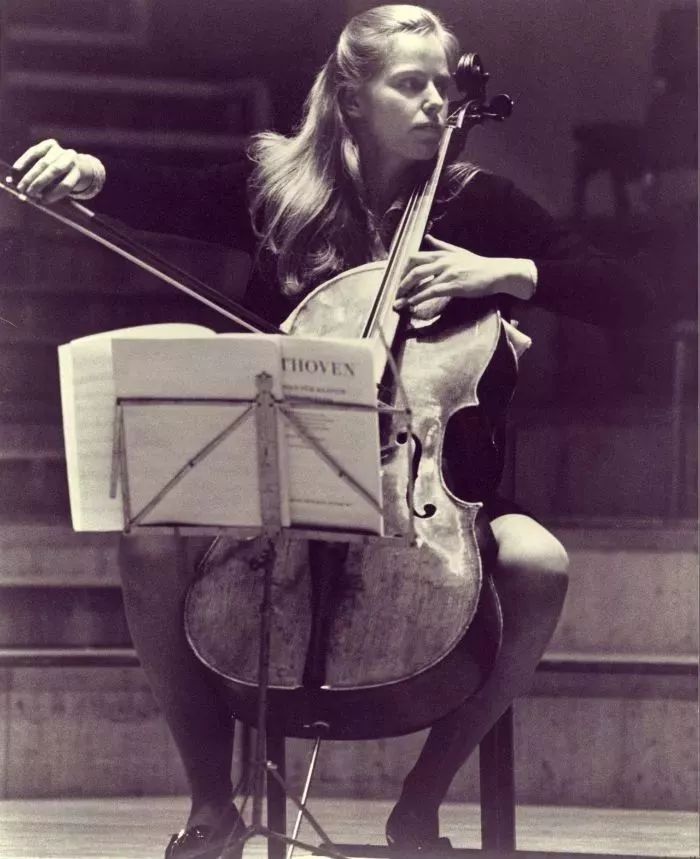 杰奎琳·杜普雷(jacqueline mary du pré: 1945.1.26-1887.10.