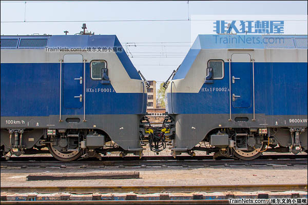 中国铁路科技创新成就展开幕前夕,已经更名的fxd1b-0001机车.
