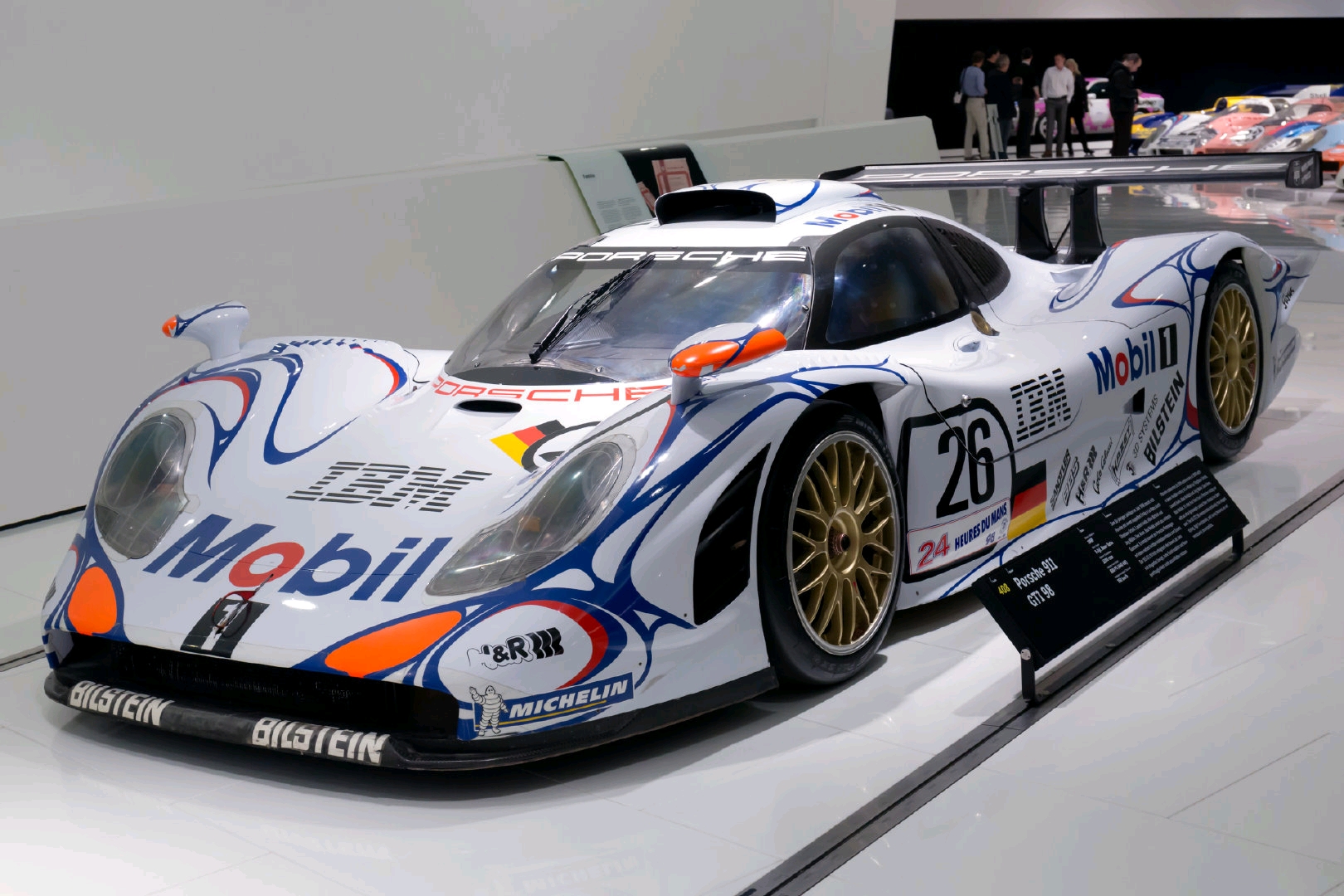 保时捷911 gt1