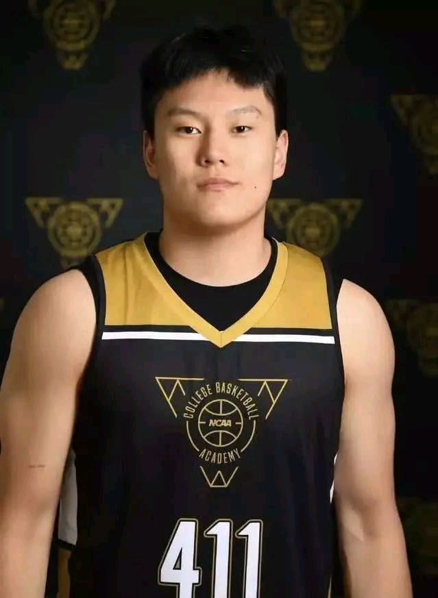 李弘权结束高中生涯!将战ncaa!未来有望加入中国男篮!