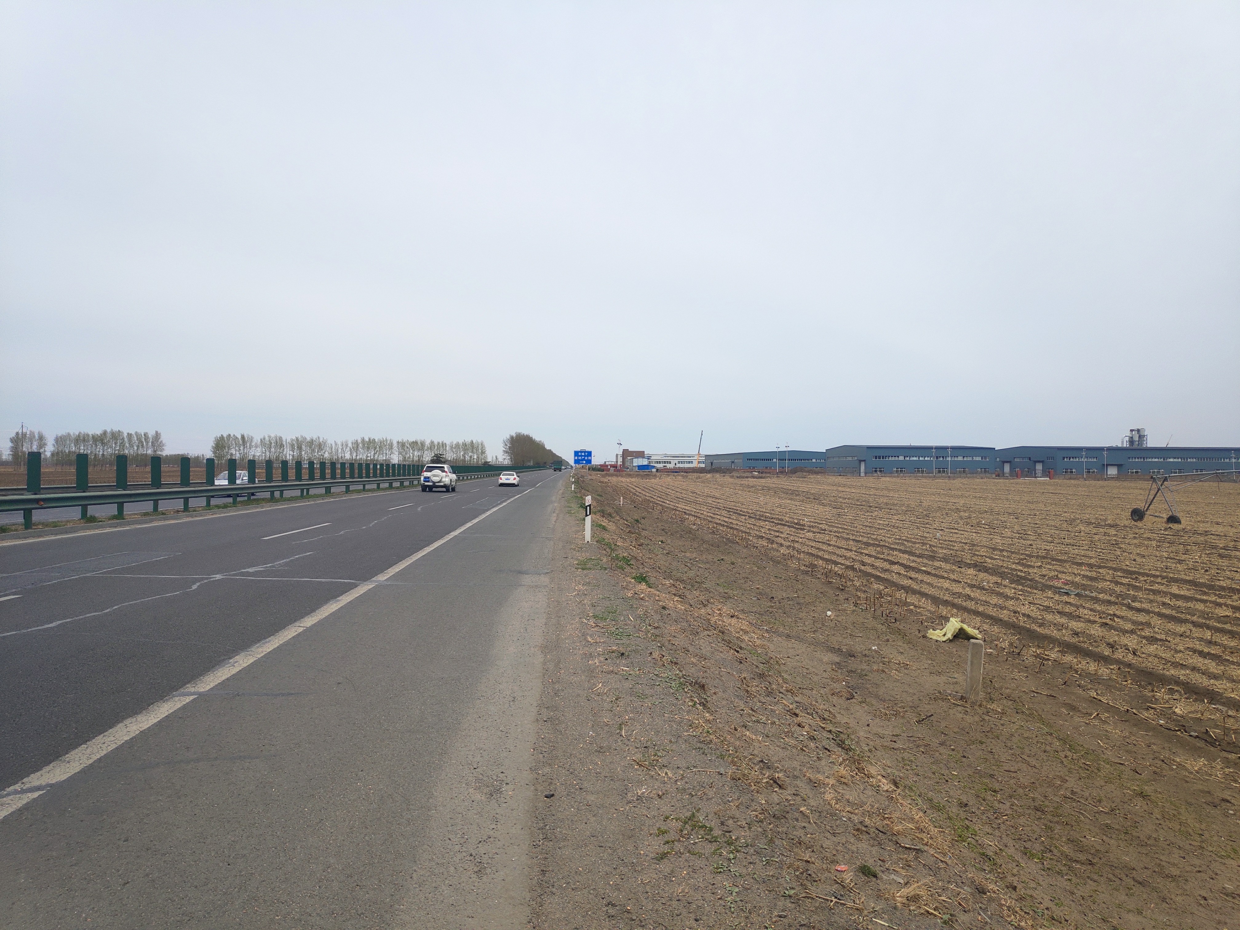 第10天(4月25日)长春-松花江镇(98km) 这天全程走g102国道.