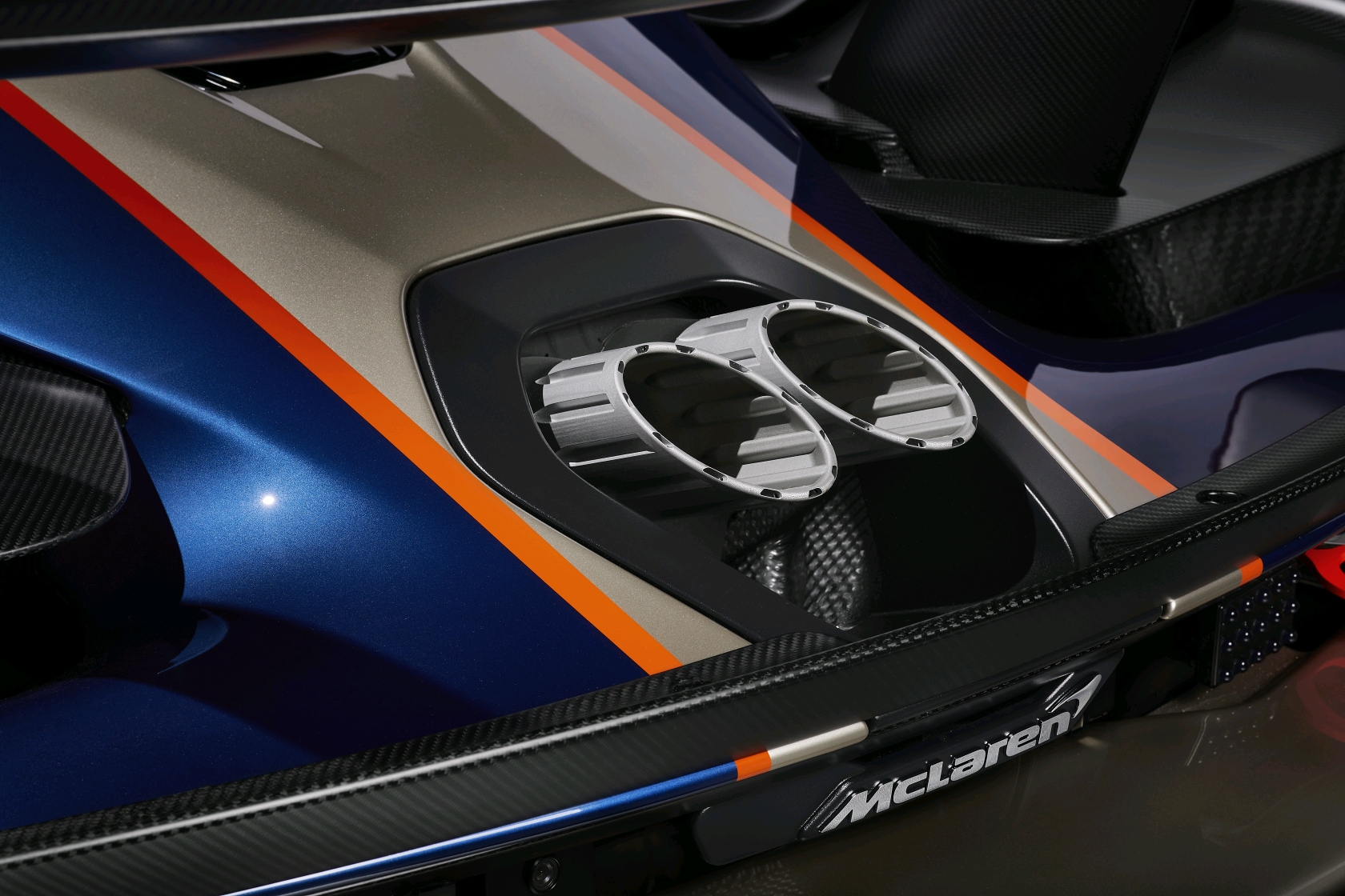 2020 迈凯伦 塞纳 gtr lm 825/2 gulf car & 825/6 harrods car