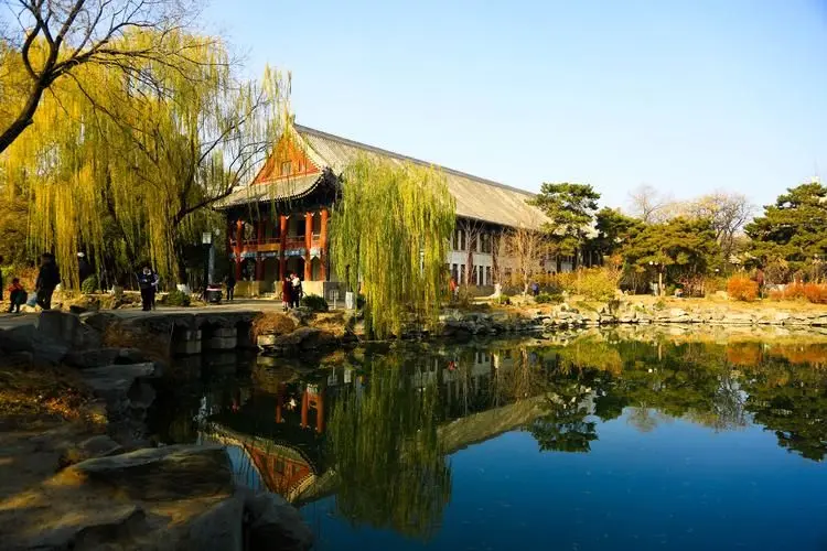 北京大学emba总裁班在课程设置上有哪些特色？