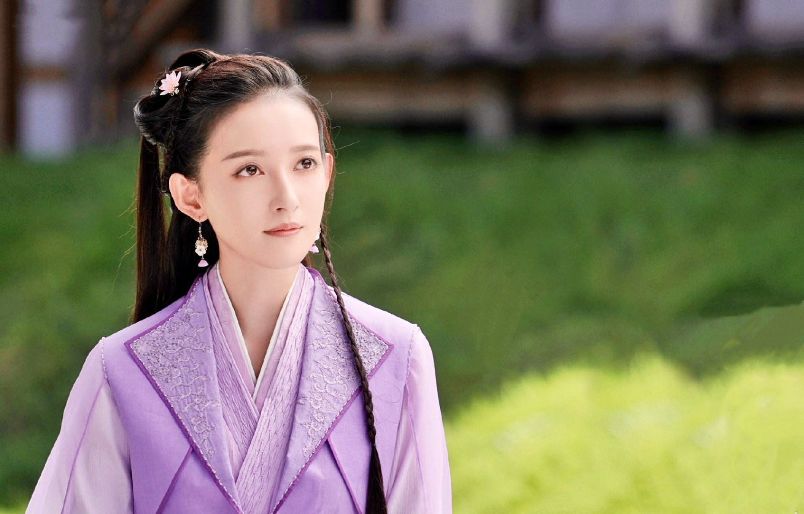 《百灵潭》:万妖之王恋上倒霉公主,是不合格的恋人,合格的红娘