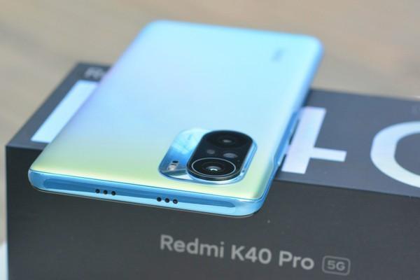 红米k40pro首发上手骁龙888120hz这才是旗舰焊门员