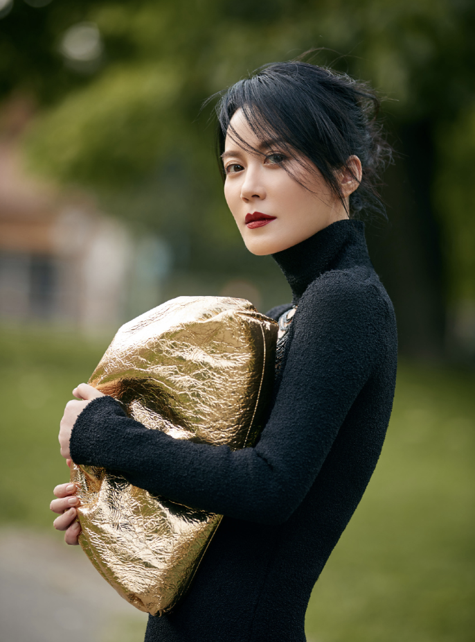 《第一炉香》剧照曝光太辣眼!