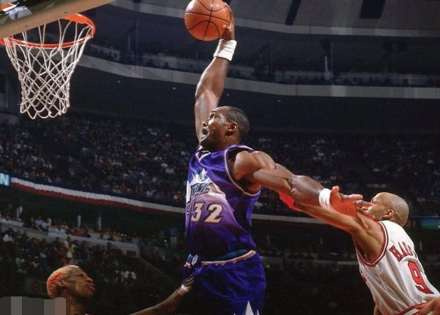第一位卡尔·马龙(karl malone)