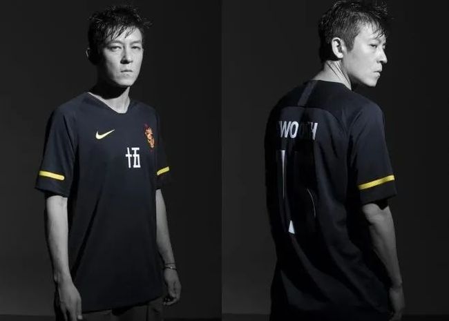 中考可以穿足球服吗,中考可以穿足球服吗女生