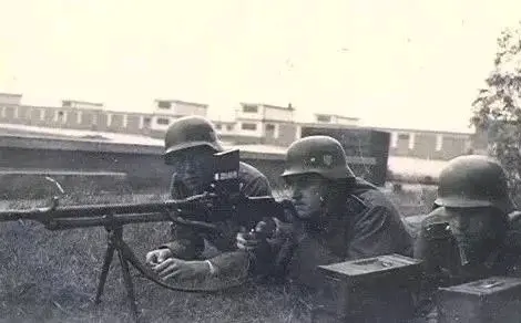 抗日战争前期中国德械师单兵班组轻武器火力配置详解