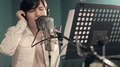 浩史在经历了自身沉淀与意外之后终于发光发亮,不管是出演温柔的少年