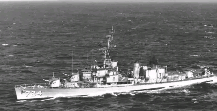 二战美军经典驱逐舰拉菲号瓜岛海战混进了日本舰队炸死了一名少将