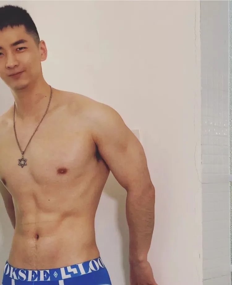 什么鬼逻辑:我妈不能证明我是她的女儿 图片来源于小红书@嘉辉allen